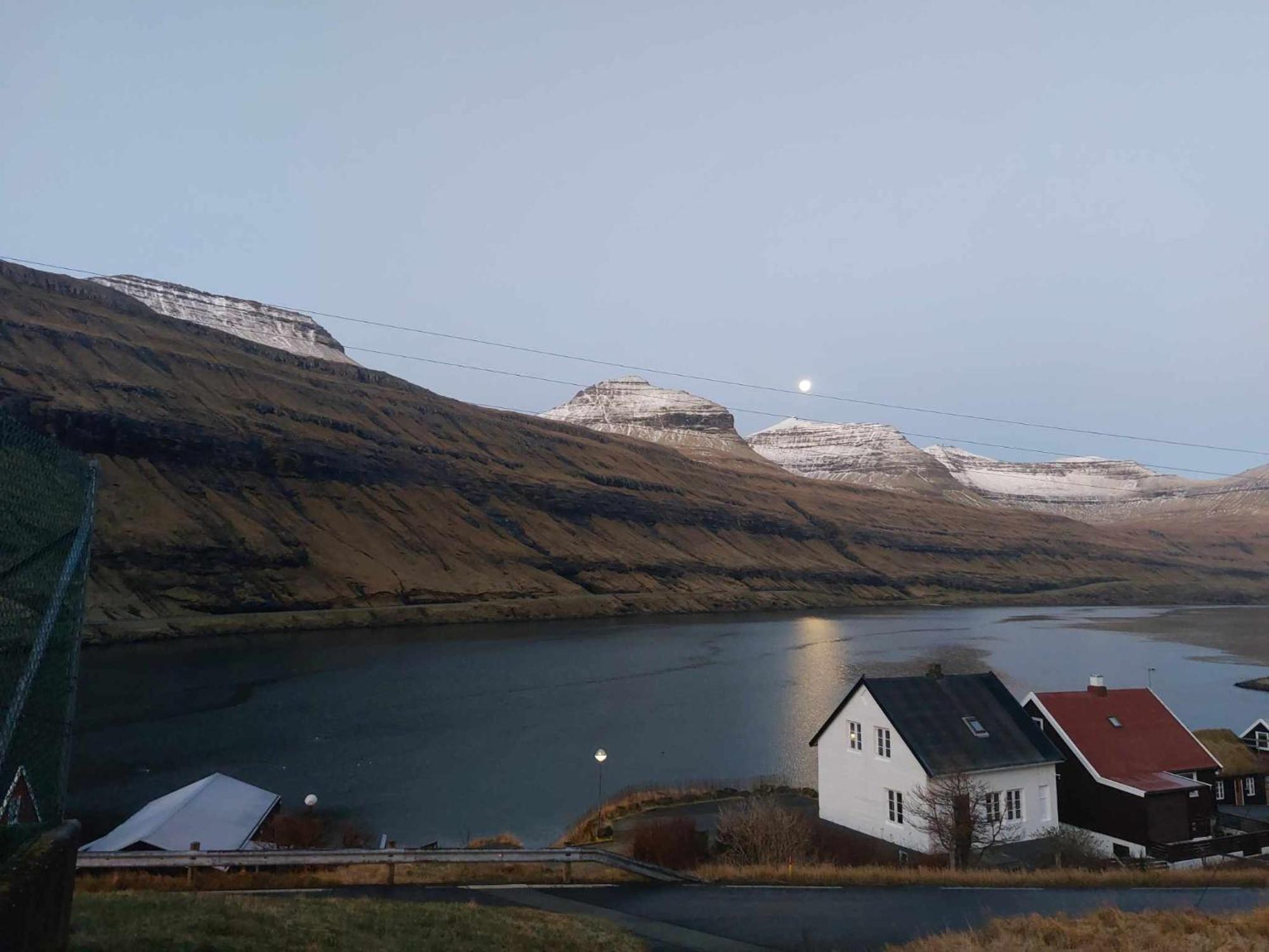 Fjord Guesthouse Funningsfjordur Exterior foto
