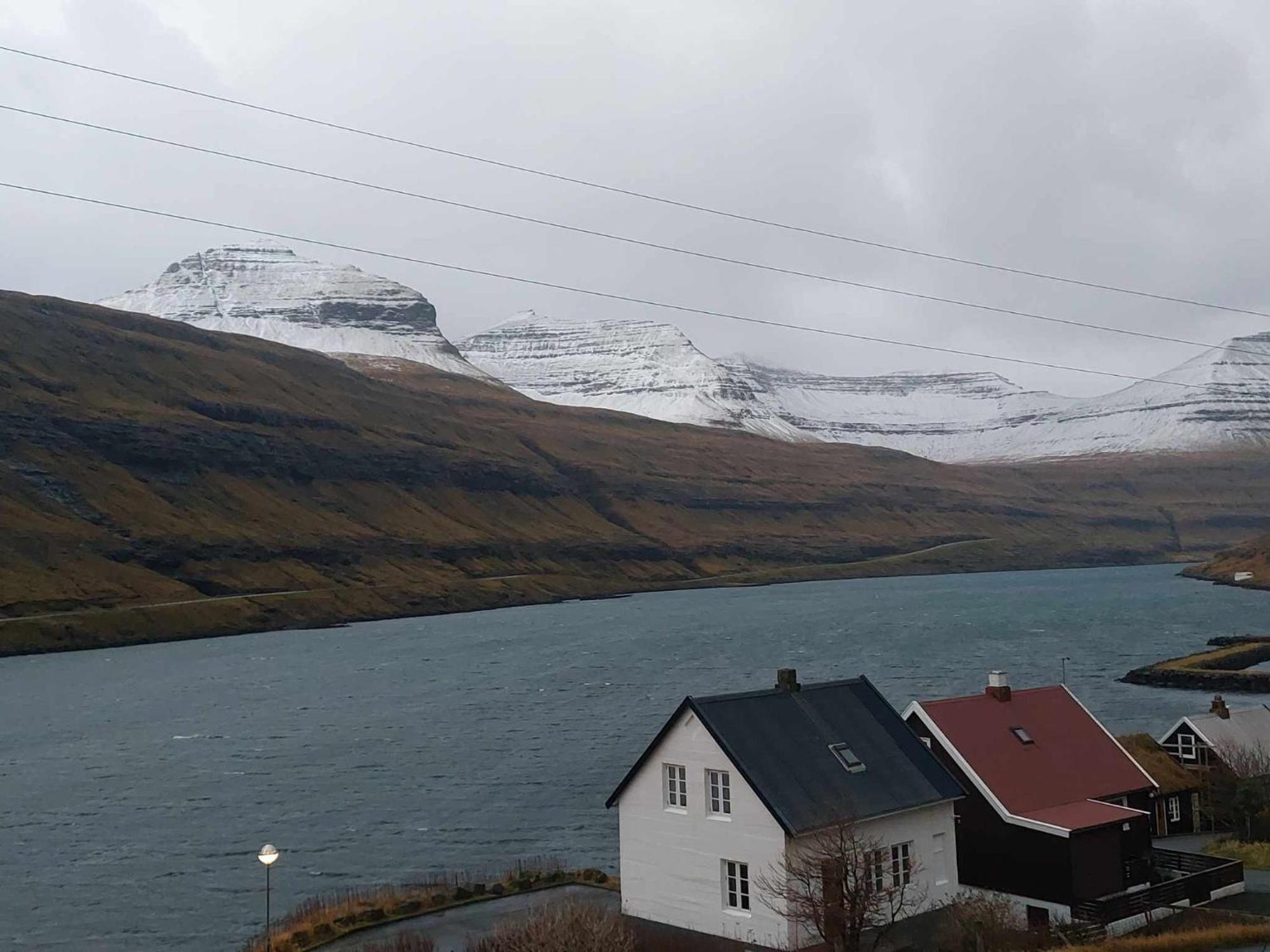 Fjord Guesthouse Funningsfjordur Exterior foto